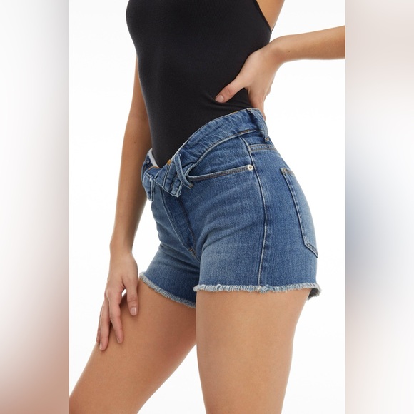 NWOT- Good American The Cut Off Fold Over Waist Jean Shorts- Size 32/14 - Picture 3 of 9